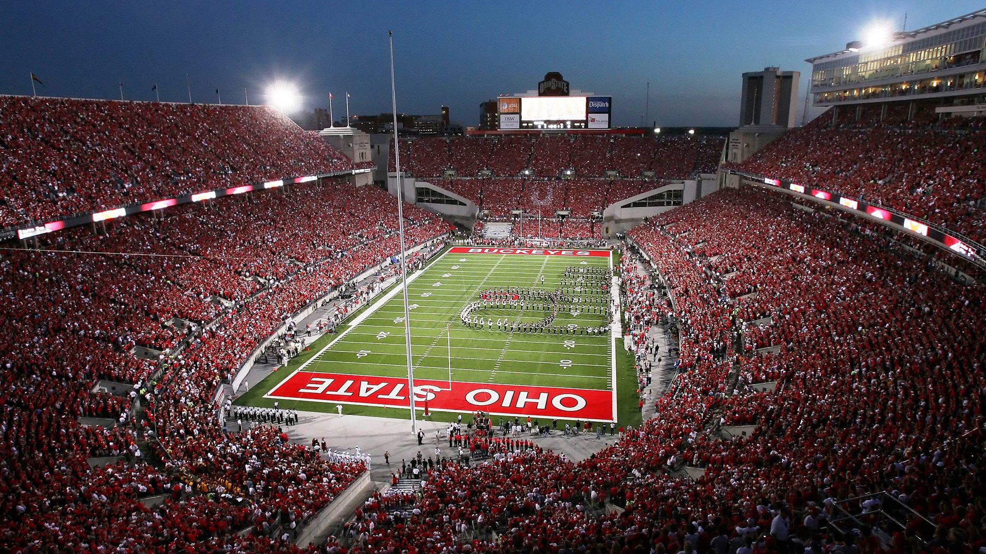 米切尔化身红色飓风，公牛鏖战江苏演绎跨洋篮球对话